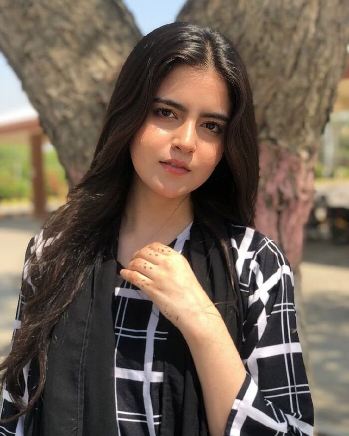 aethetic indian girl dp cute