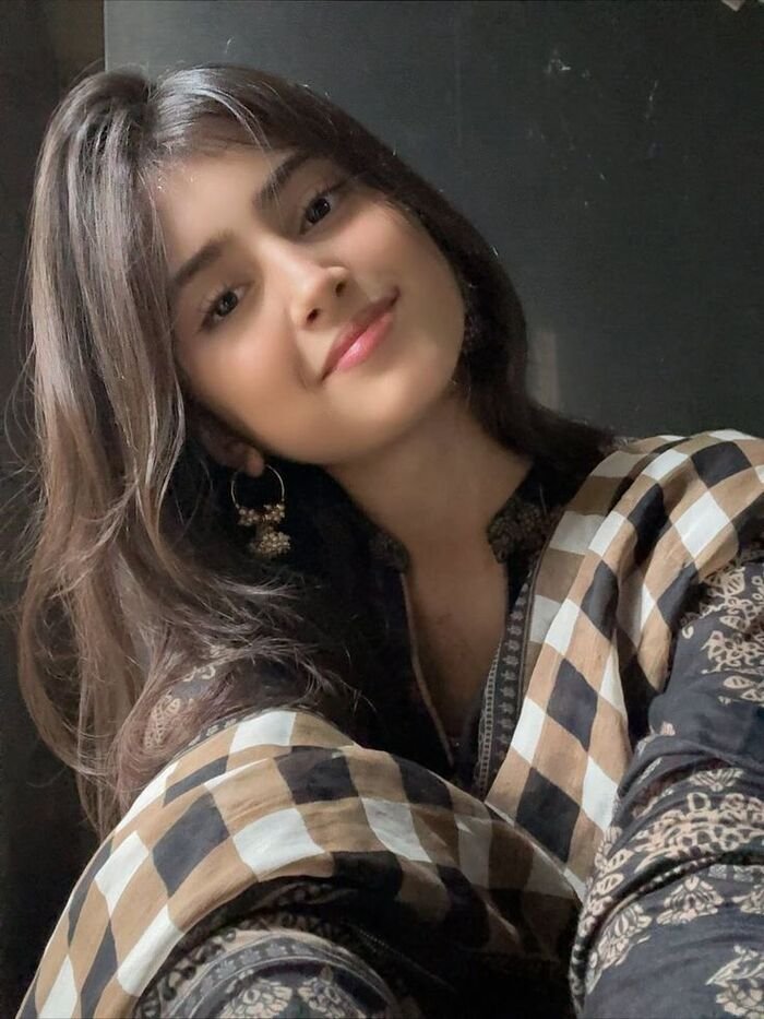 aethetic indian girl dp full hd