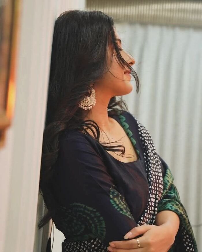 aethetics saree girl dp photo
