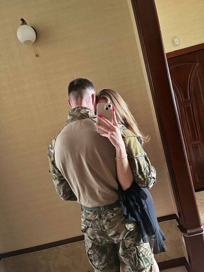army couple dp instsgram photo