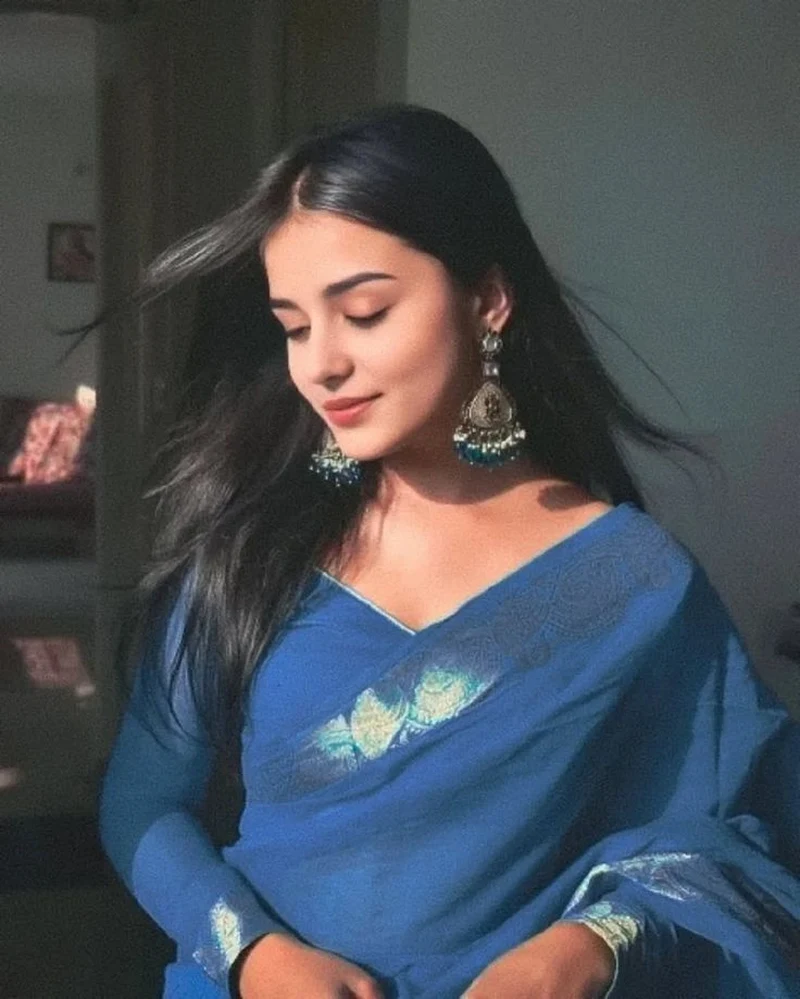 beautiful girls dp 12