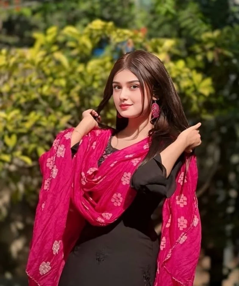 beautiful girls dp 17