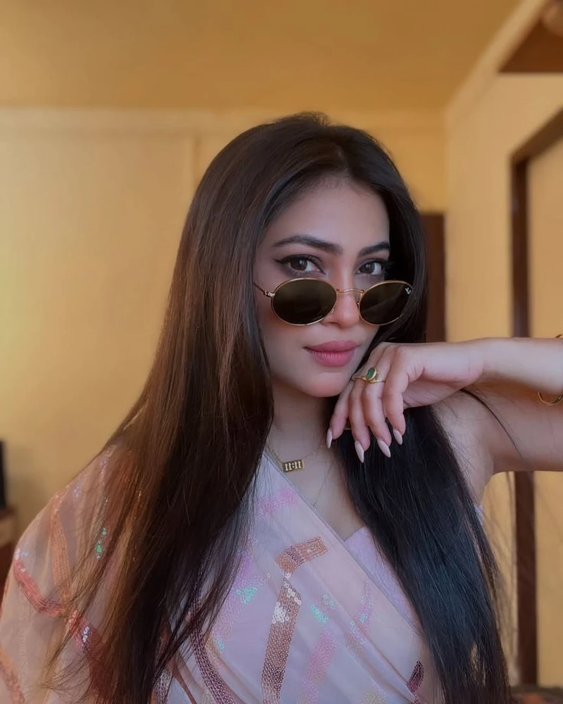 beautiful girls dp 25