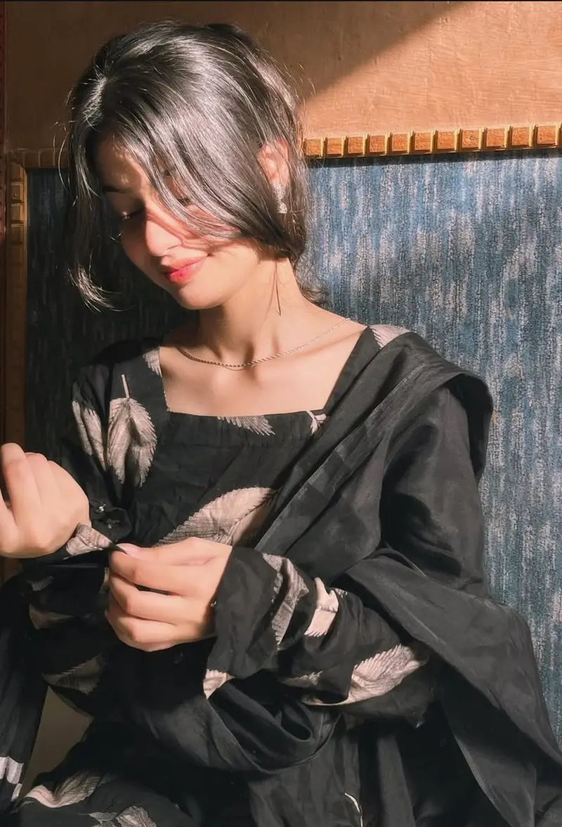 beautiful girls dp 26