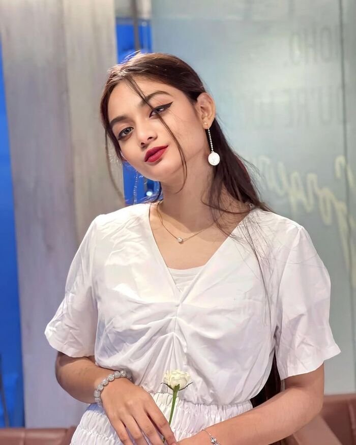 beautiful silent girl dp full hd