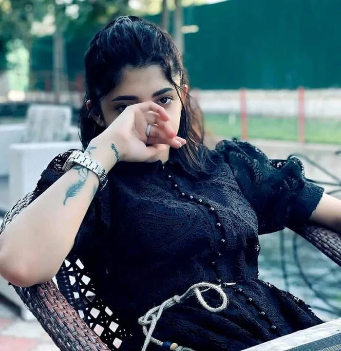 bindas girl dp 19