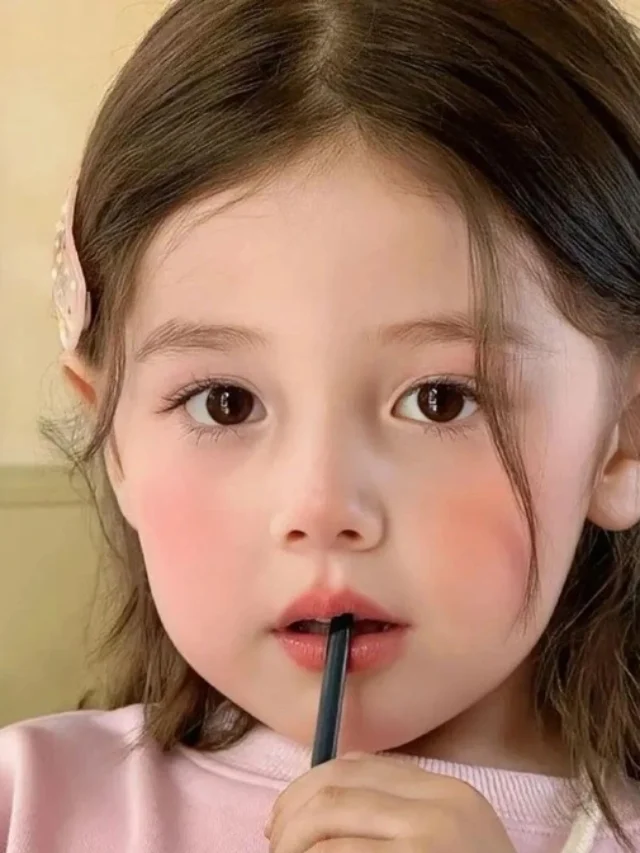70+ Cute Baby Girl DP Images Adorable Sweet and Lovely Looks