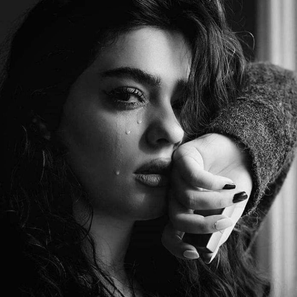 crying girl dp 14