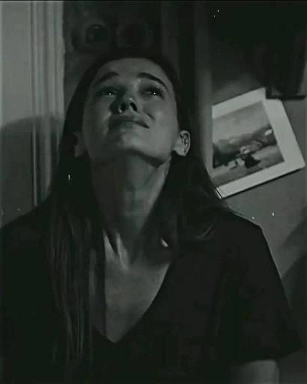 crying girl dp 2
