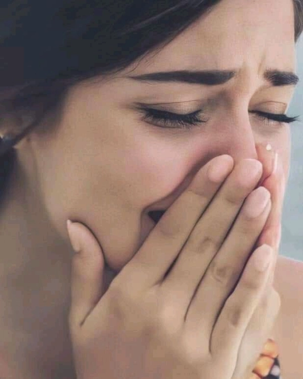 crying girl dp 31