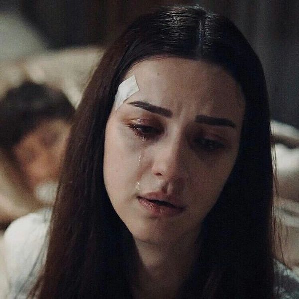 crying girl dp 33