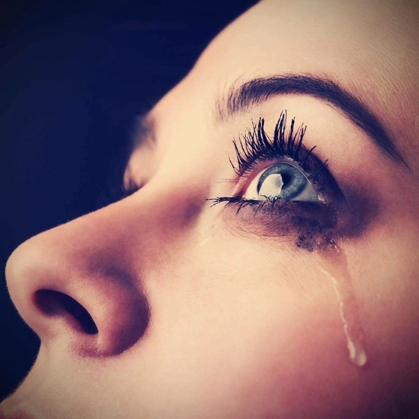 crying girl dp 4