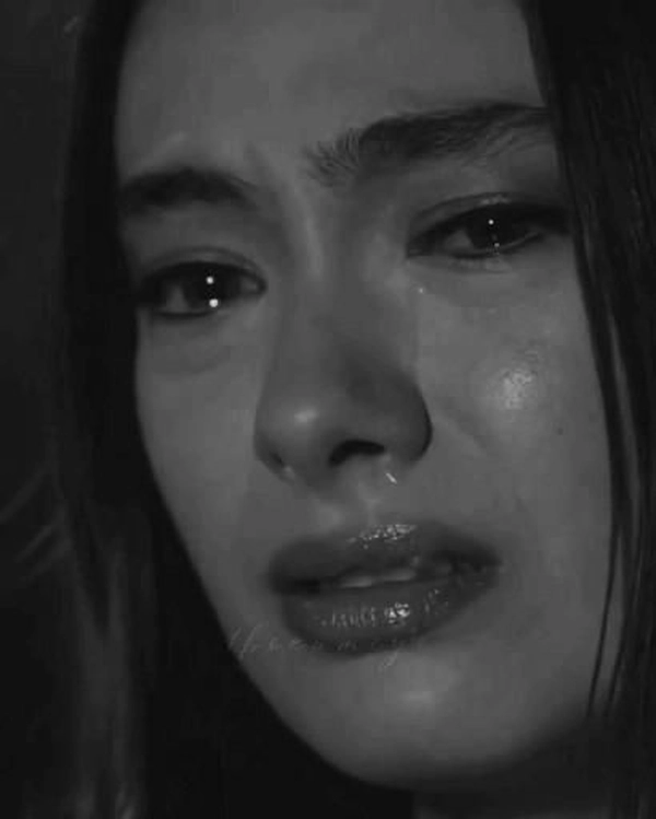 crying girl dp 6