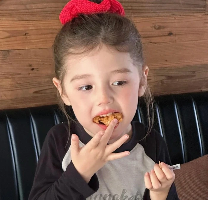 cute baby girl dp 23