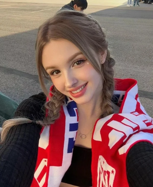 cute girl pic for dp 13