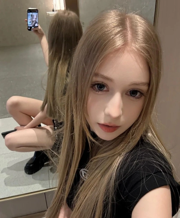 cute girl pic for dp 15