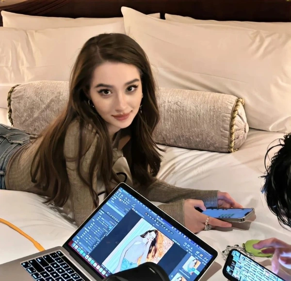 cute girl pic for dp 20