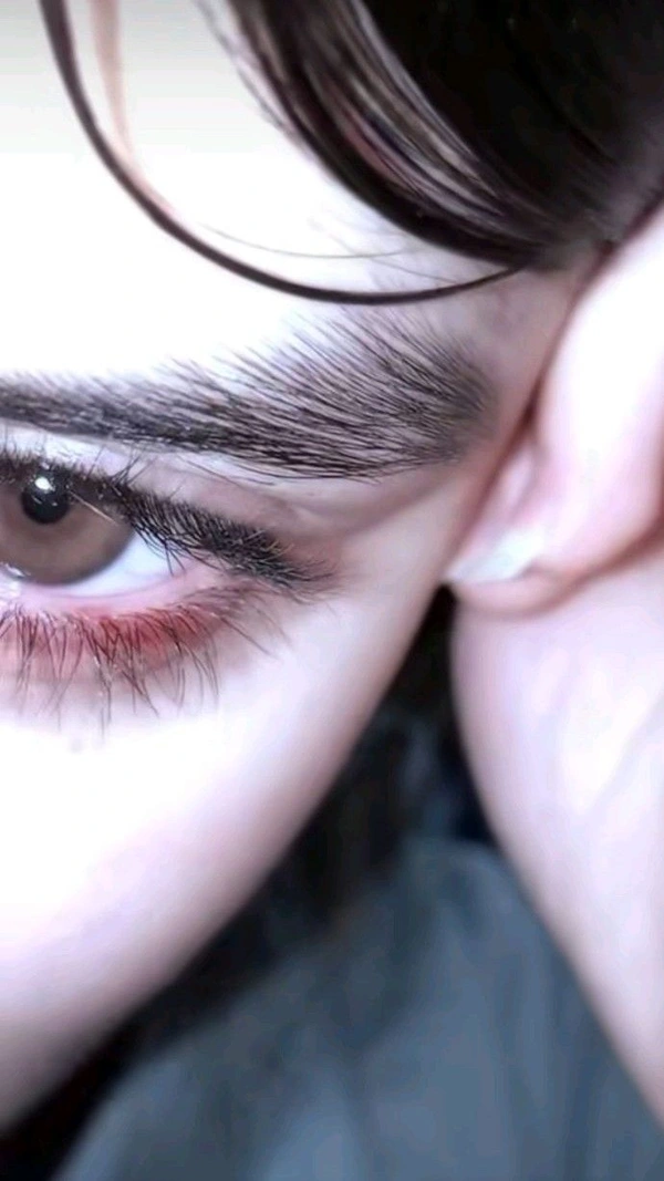 eye girls dp 33