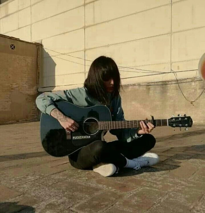 guitar girl dp 15