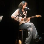 guitar girl dp 30