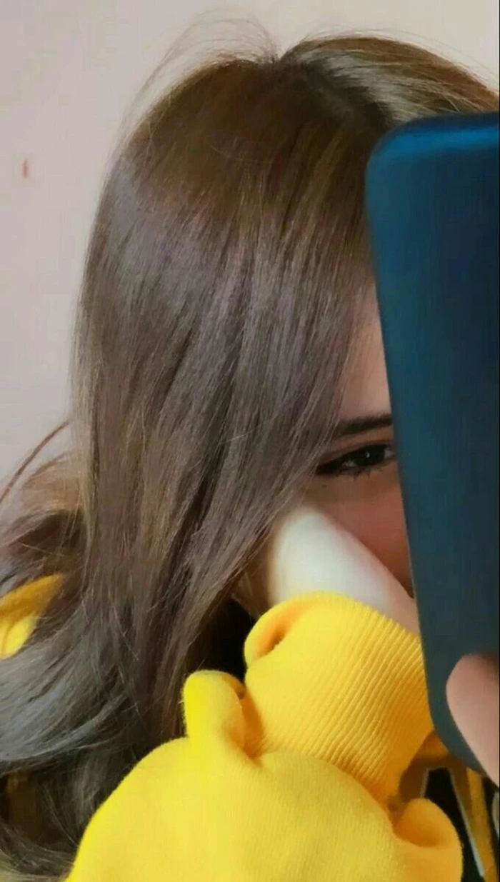 half face girl dp 18
