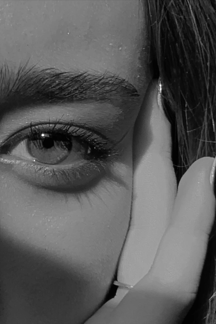 half face girl dp 20
