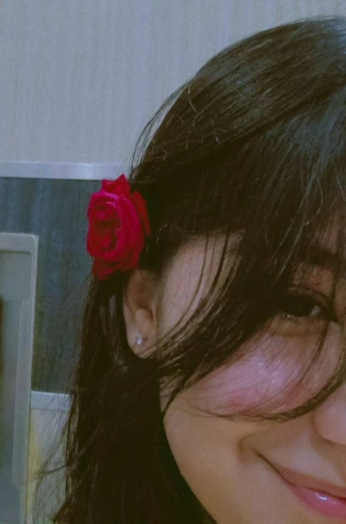 half face girl dp 26