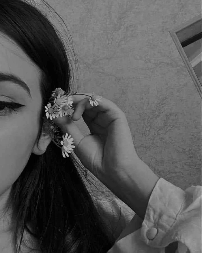 half face girl dp 29