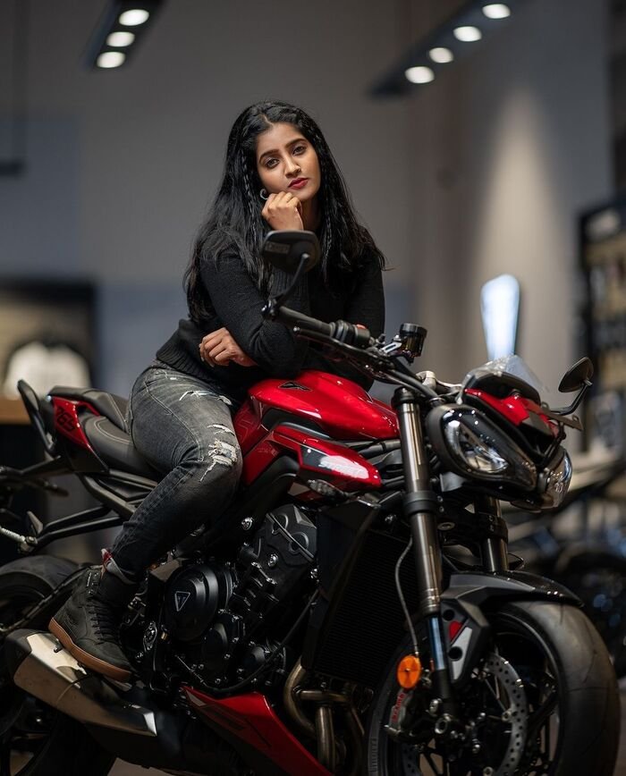 hd scooty girl dp image
