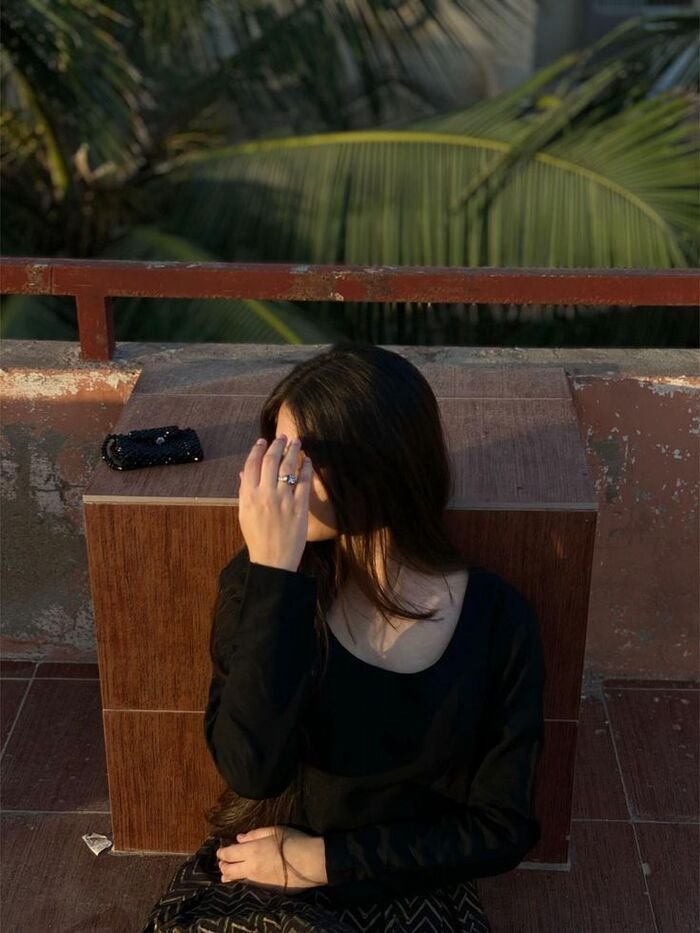 sad girl dp 5