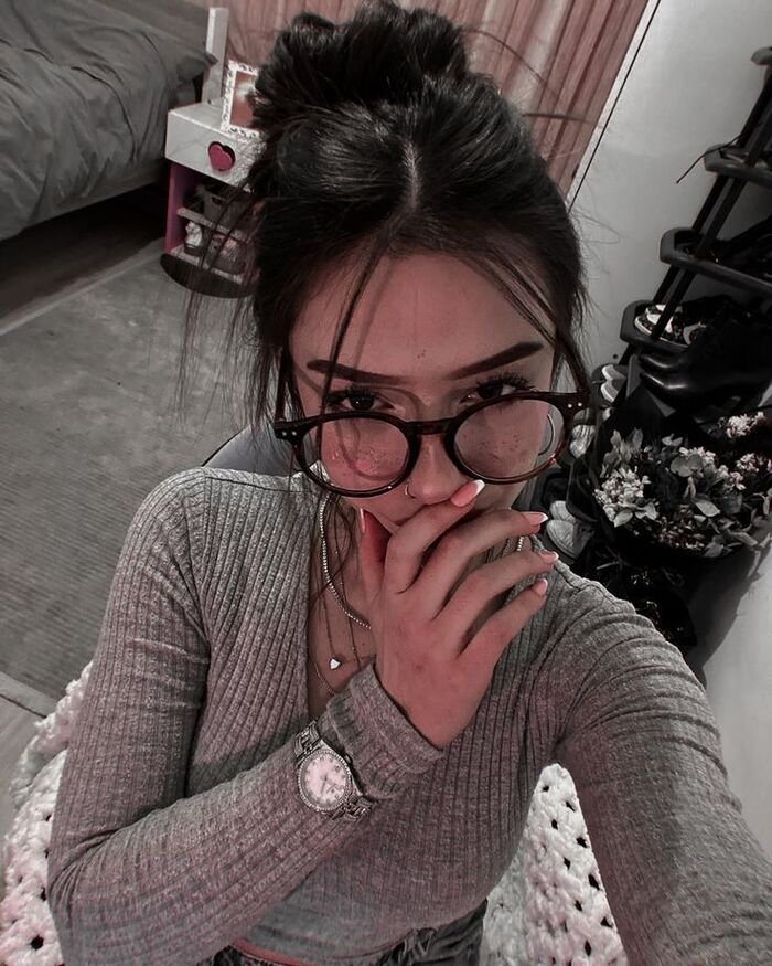 sad girl dp full hd
