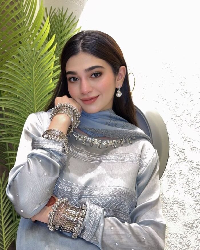 saree girl dp hd