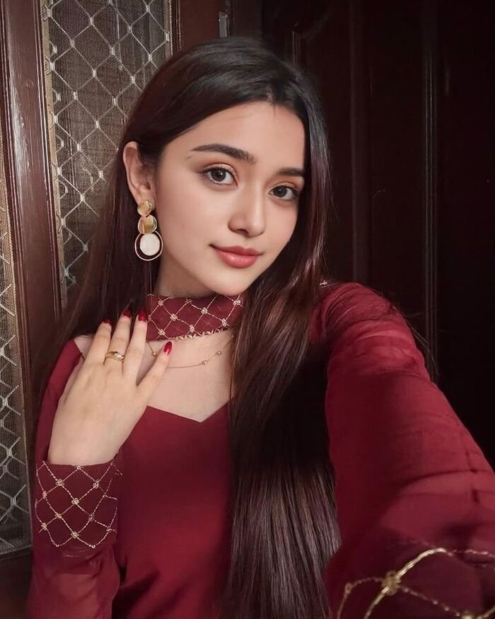 saree girl dp photo aethetic full hd