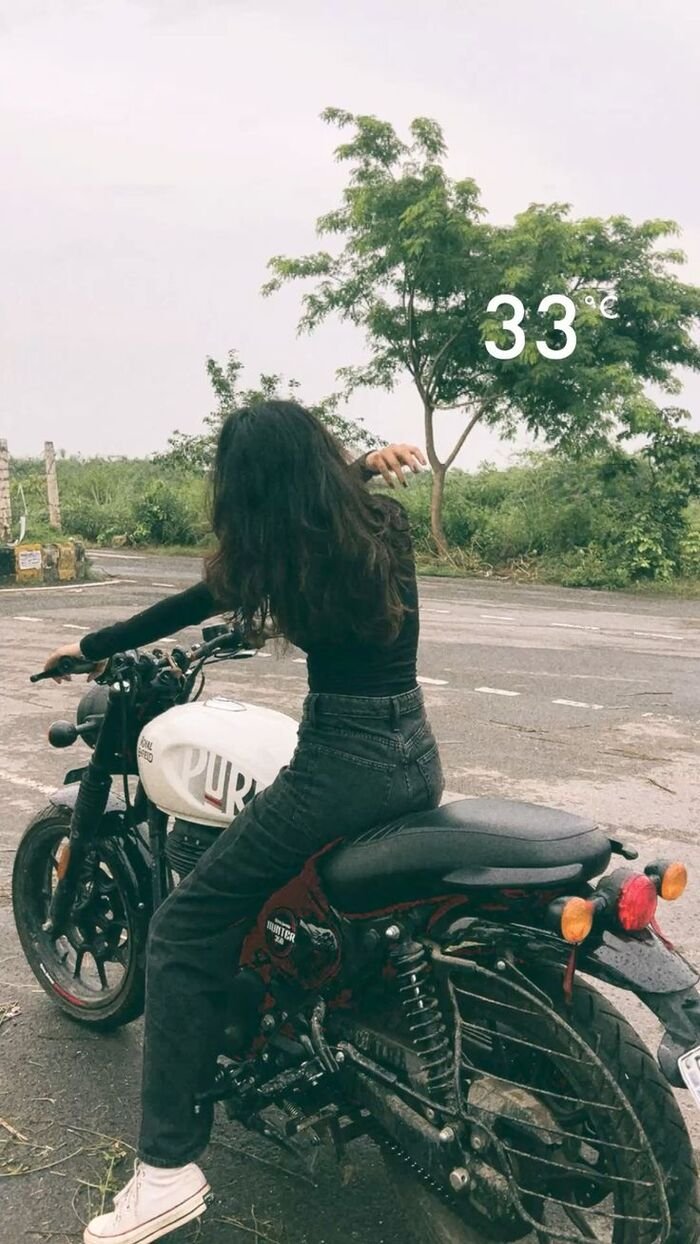 scooty girl dp aethetics full hd