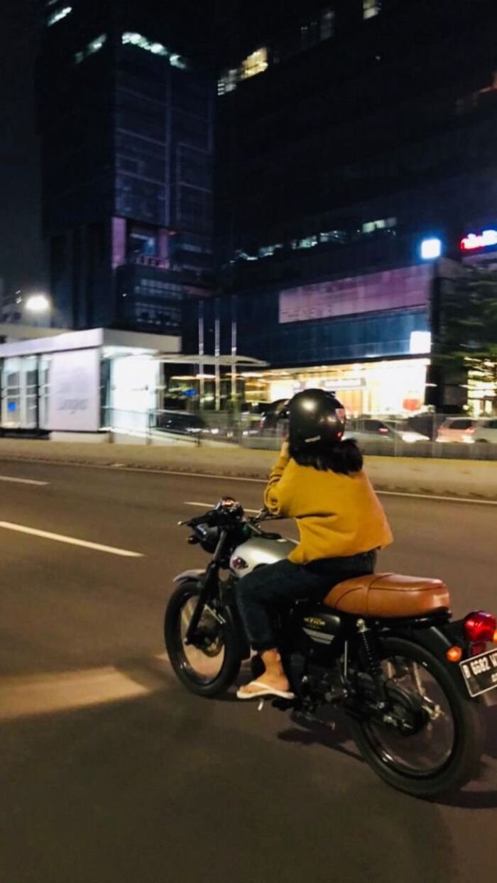 scooty girl dp photo 4k
