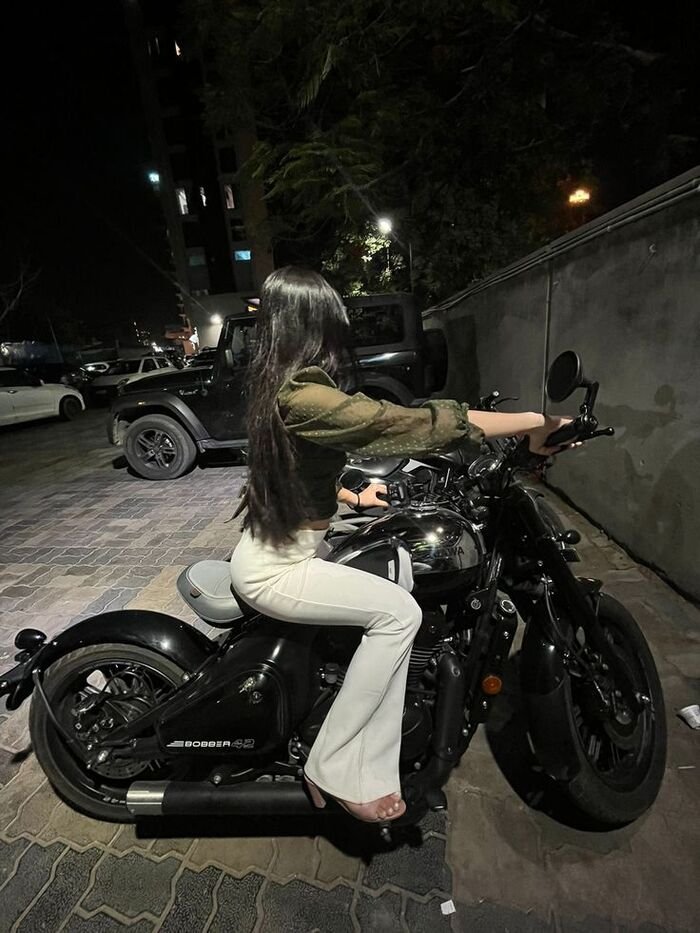 scooty girl dp photo full hd