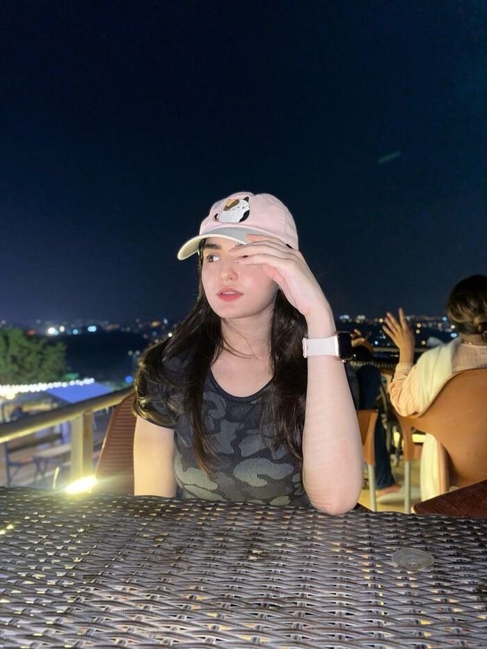 silent girl dp 2