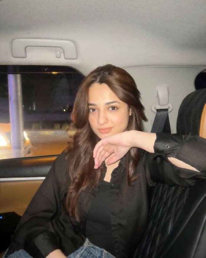 simple girl pic 10