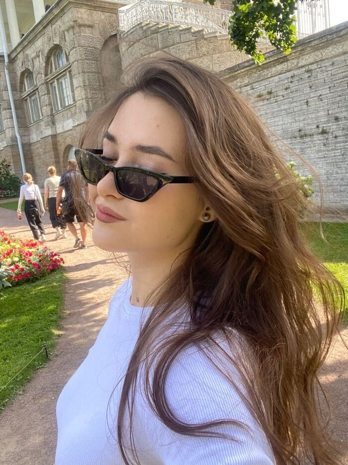 simple girl pic 2