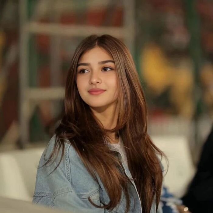 simple girl pic aethetic beautiful image full hd