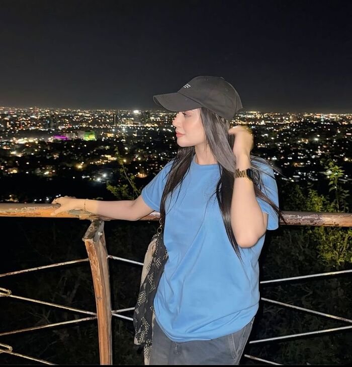 simple girl pic aethetic photo hd