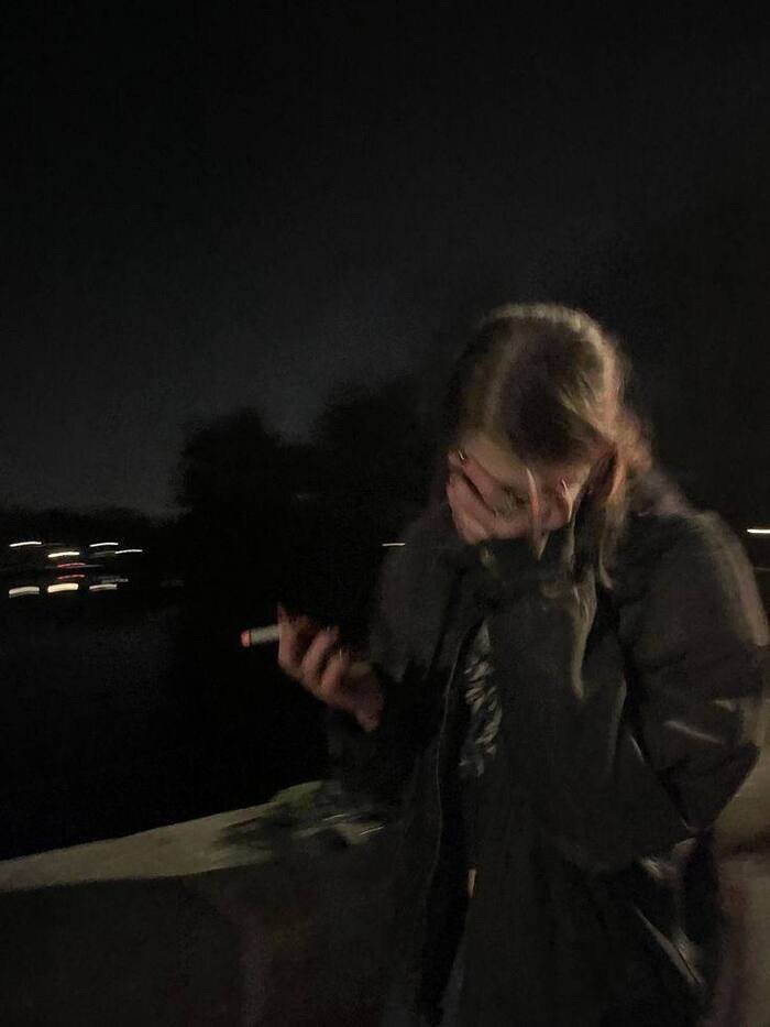 aethetic hd smoking girl dp hd