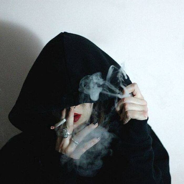 aethetic hd smoking girl dp hot