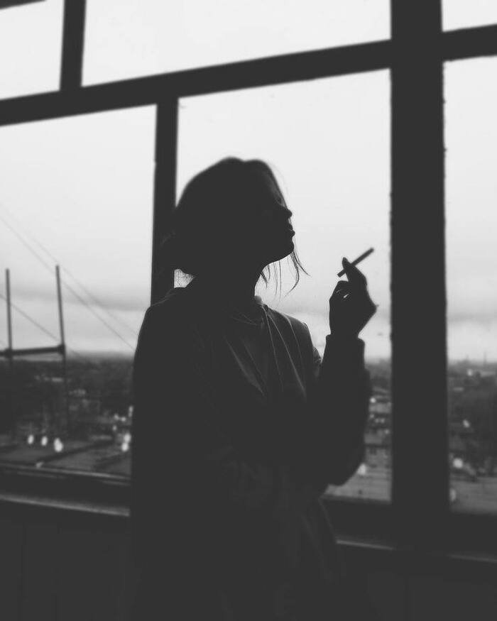 aethetics image smoking girl dp photo