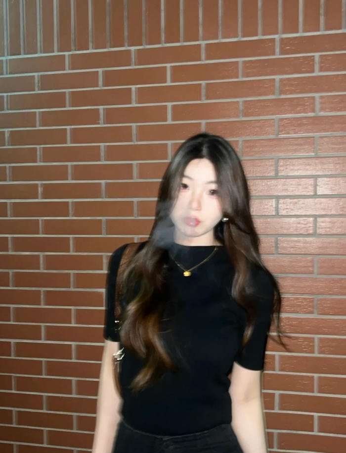 artistic smoking girl dp for edgy profile look.