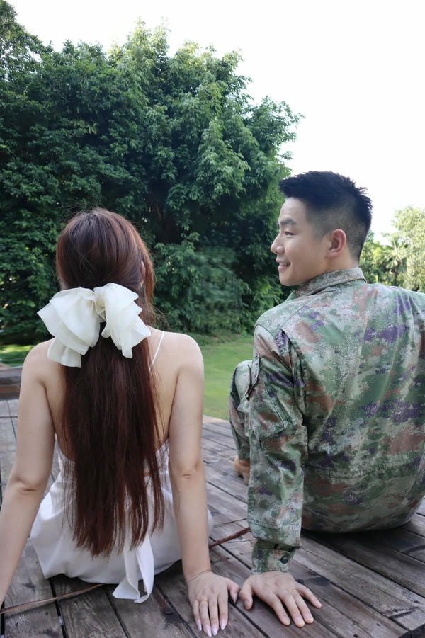 classy army couple dp in vintage photography style.