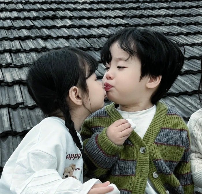 cute baby couple dp peaceful mood