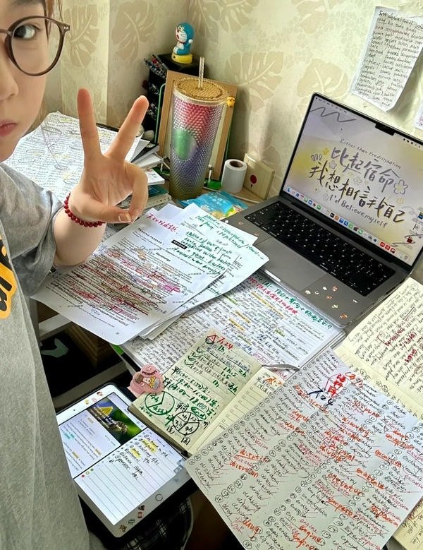 cute study girl dp for school and college girls.