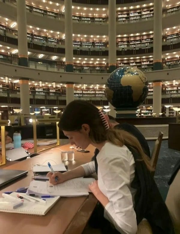 focused study girl dp for student profile picture.