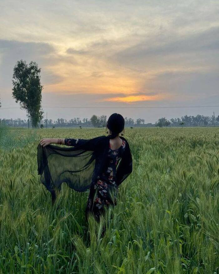 full hd photo suit girl dp hot
